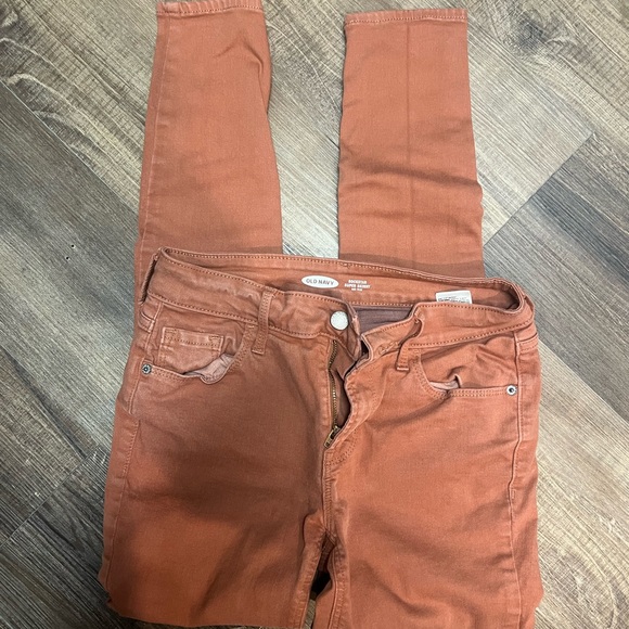 Old navy rockstar jeans - Picture 3 of 3